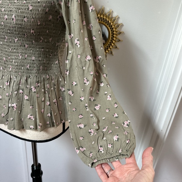 Japna Off Shoulder Smocked Floral Peplum Blouse Top Olive Pink Size M - Picture 5 of 10